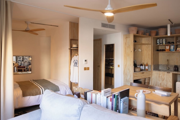 Imagen de la habitación del Hotel MOB Cannes. Foto 3