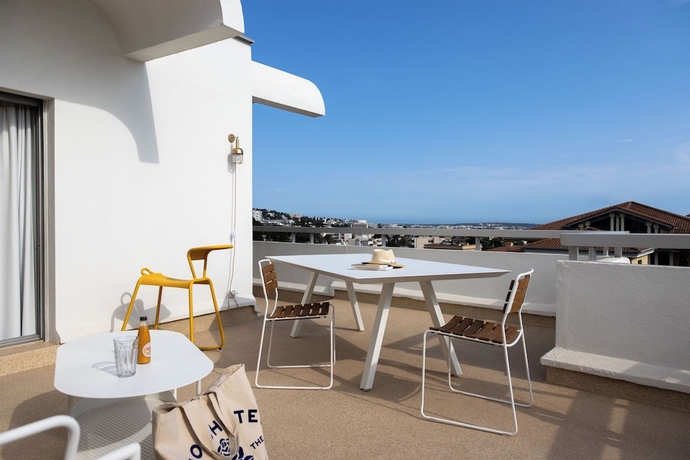 Imagen de la habitación del Hotel MOB Cannes. Foto 4