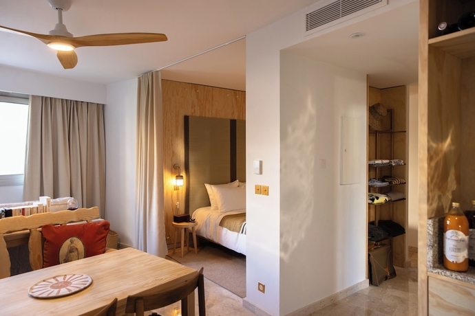 Imagen de la habitación del Hotel MOB Cannes. Foto 15