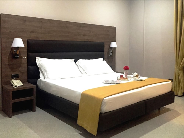 Imagen de la habitación del Hotel MODERNO, Bari. Foto 15