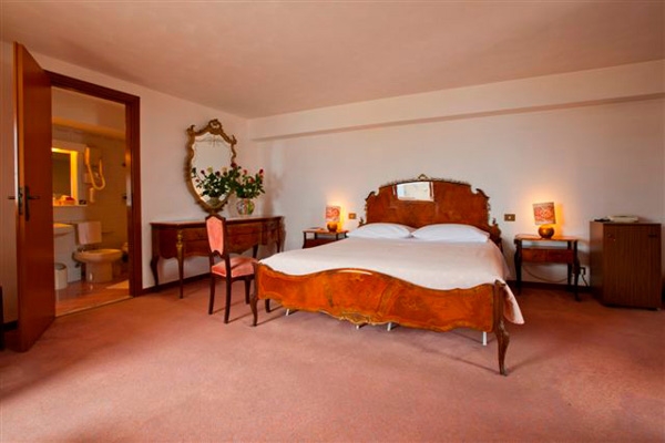 Imagen general del Hotel MODERNO, Trapani. Foto 6