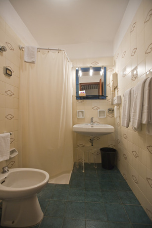 Imagen general del Hotel MODERNO, Trapani. Foto 10