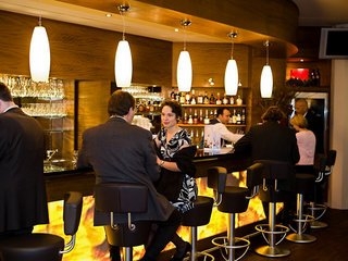 Imagen del bar/restaurante del Hotel MODUL. Foto 1