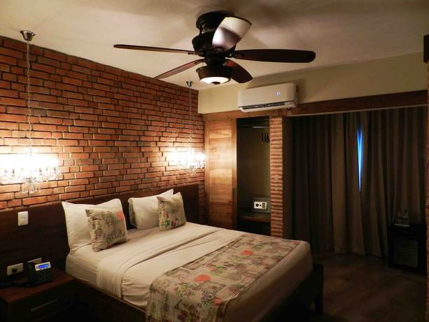 Imagen de la habitación del Hotel MON Boutique, Constanza. Foto 8