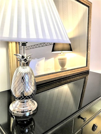 Imagen de la habitación del Hotel MONDRIAN Luxury Suites and Apartments Old Town Market Square. Foto 8