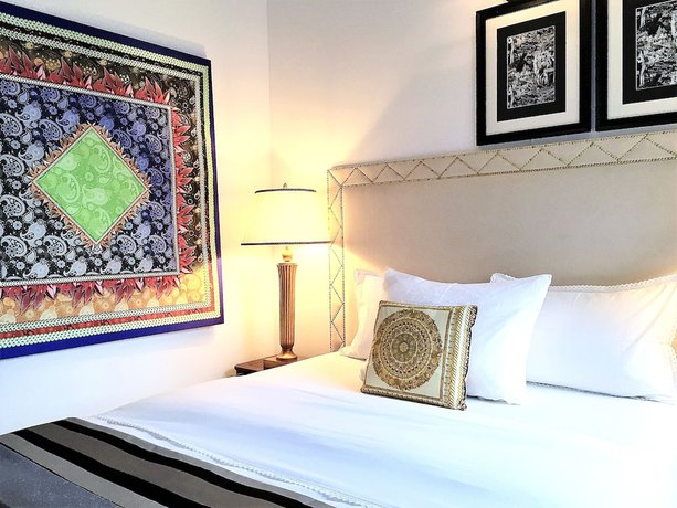 Imagen de la habitación del Hotel MONDRIAN Luxury Suites and Apartments Old Town Market Square. Foto 14