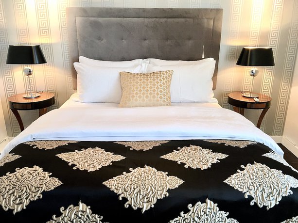 Imagen de la habitación del Hotel MONDRIAN Luxury Suites and Apartments Old Town Market Square. Foto 18