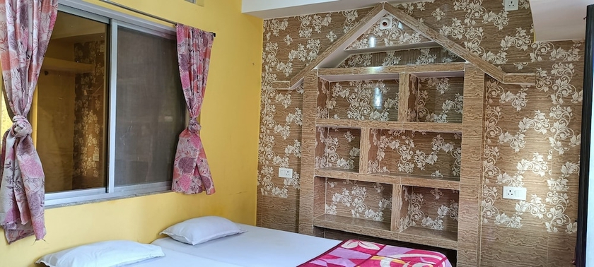 Imagen de la habitación del Hotel MONIKA MANSION BODHGAYA. Foto 9