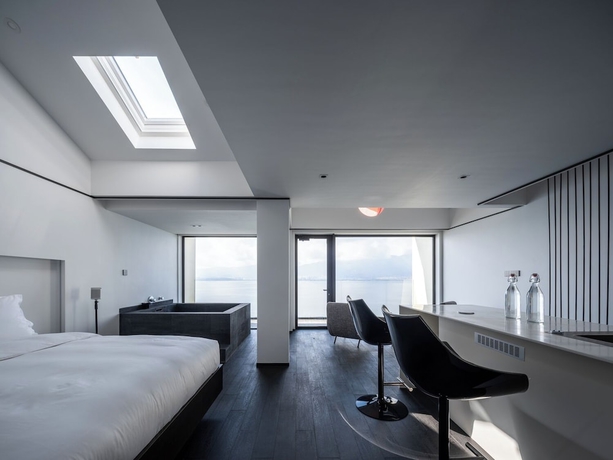 Imagen de la habitación del Hotel MONT XIX. Foto 15