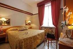 Imagen de la habitación del Hotel MONTE ROSA, Chiavari. Foto 2