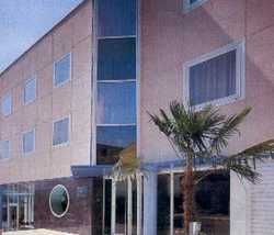 Imagen de los exteriores del Hotel MONTMELO. Foto 6