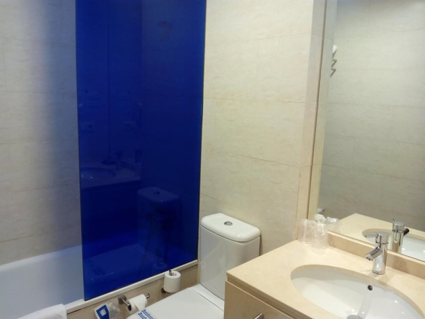 Imagen de la habitación del Hotel MOON. Foto 10