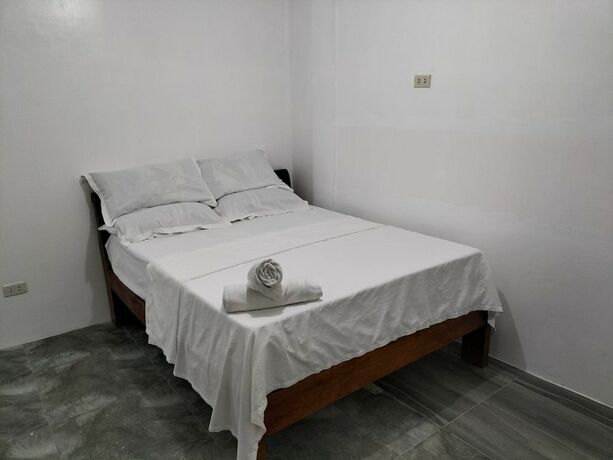 Imagen general del Hotel MOPE Beach Resort. Foto 1