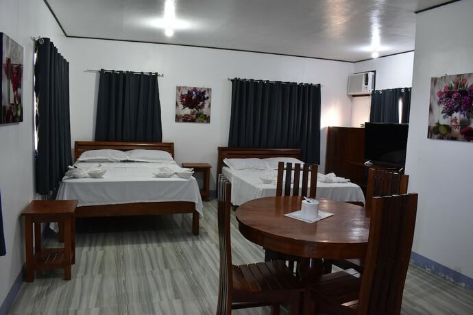 Imagen general del Hotel MOPE Beach Resort. Foto 2
