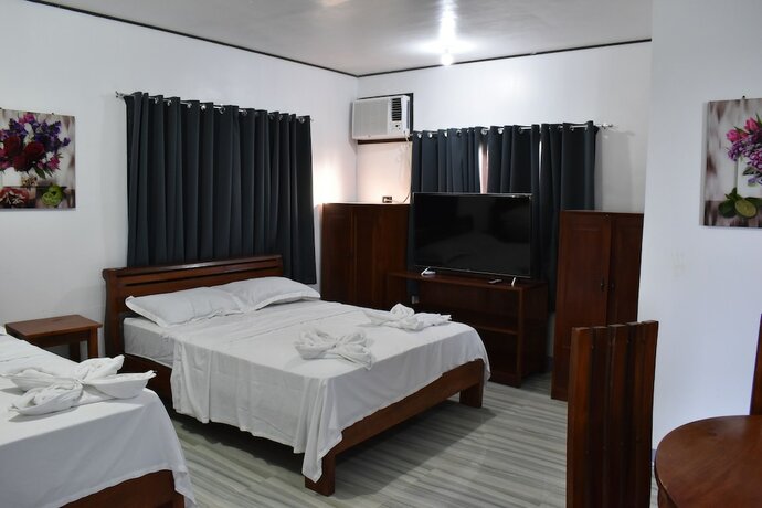 Imagen general del Hotel MOPE Beach Resort. Foto 3