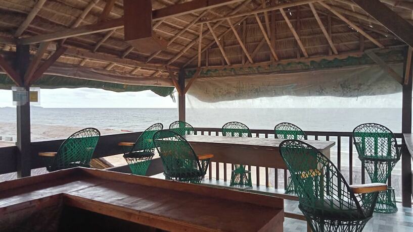 Imagen general del Hotel MOPE Beach Resort. Foto 5