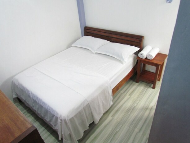 Imagen general del Hotel MOPE Beach Resort. Foto 7