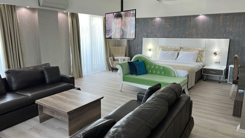 Imagen de la habitación del Hotel MOX. Foto 15