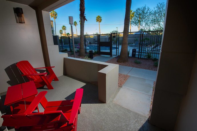 Imagen de los exteriores del Hotel MOXY Phoenix Tempe/ASU Area. Foto 6
