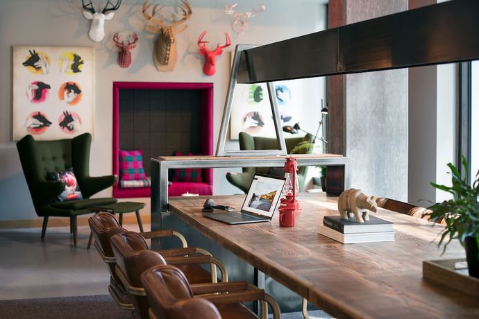 Imagen de los interiores del Hotel MOXY Seattle Downtown. Foto 17