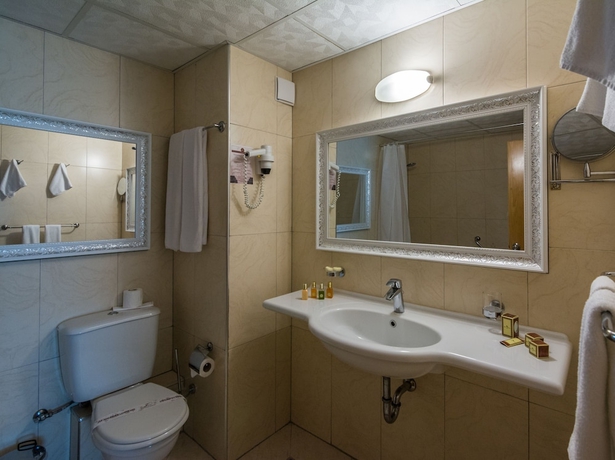 Imagen de la habitación del Hotel MPM Zornitza Sands. Foto 10