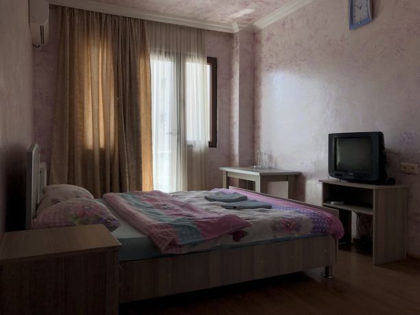 Imagen de la habitación del Hotel M-Palace. Foto 2