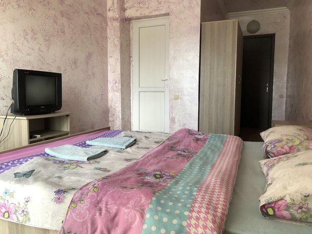Imagen de la habitación del Hotel M-Palace. Foto 4