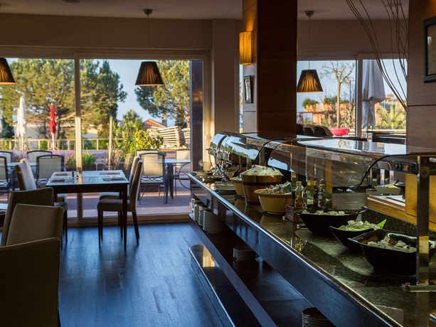 Imagen del bar/restaurante del Hotel MS Aparthotel. Foto 8