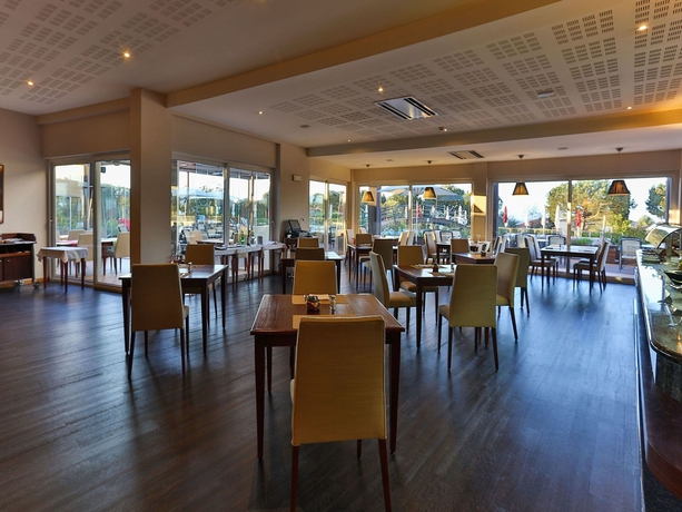 Imagen del bar/restaurante del Hotel MS Aparthotel. Foto 9