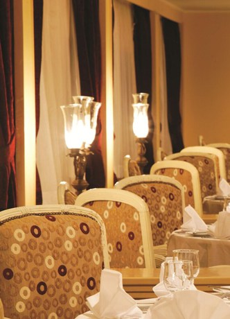 Imagen del bar/restaurante del Hotel MS Movenpick Prince Abbas Nile Cruise. Foto 3