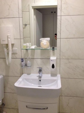 Imagen de la habitación del Hotel MTA. Foto 7
