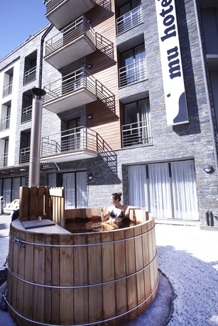 Imagen de los exteriores del Hotel MU & SPA. Foto 13