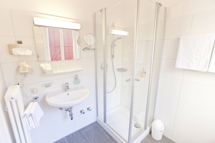 Imagen de la habitación del Hotel MULLER, Hohenschwangau. Foto 13