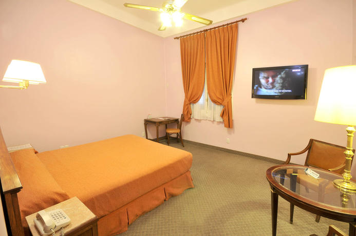 Imagen general del Hotel MU&Ntilde;IZ. Foto 2