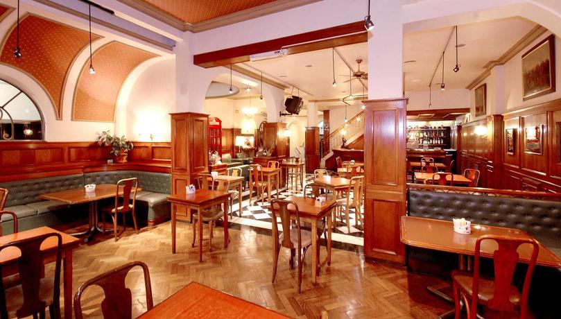 Imagen general del Hotel MU&Ntilde;IZ. Foto 11