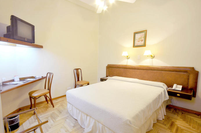 Imagen general del Hotel MU&Ntilde;IZ. Foto 13