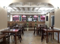 Imagen del bar/restaurante del Hotel MURTA. Foto 2