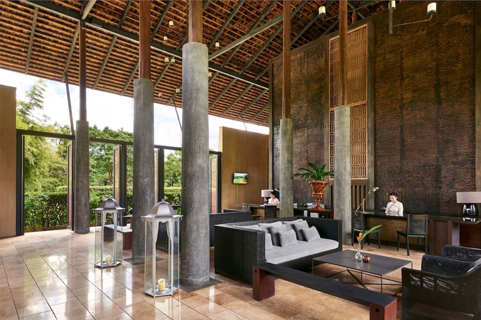 Imagen de los interiores del Hotel MUTHI MAYA Forest Pool Villa Resort. Foto 16