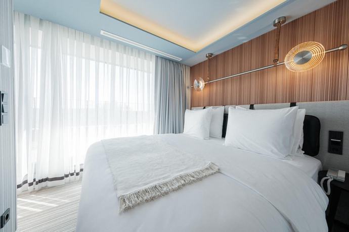 Imagen de la habitación del Hotel MUZE Hotel Düsseldorf - Handwritten Collection. Foto 6