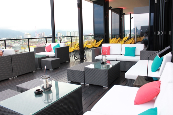 Imagen del bar/restaurante del Hotel MÙ, Kampung Kuchai. Foto 3