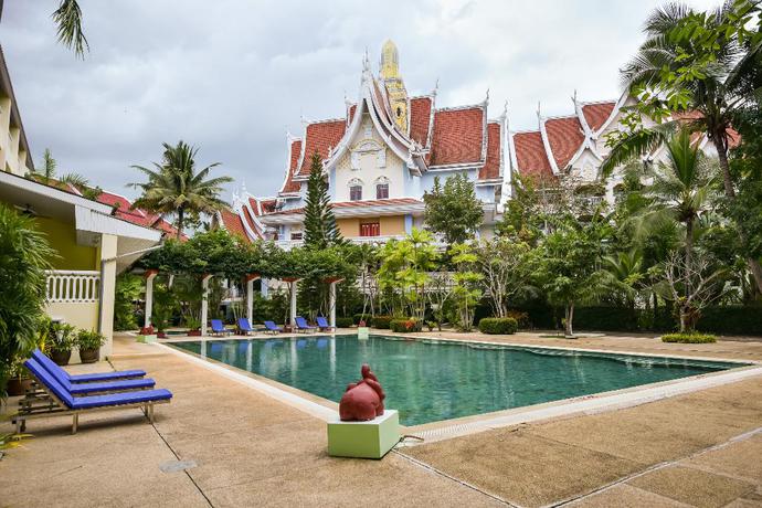 Imagen de la piscina del Hotel MW Krabi Beach Resort - SHA Extra Plus. Foto 19