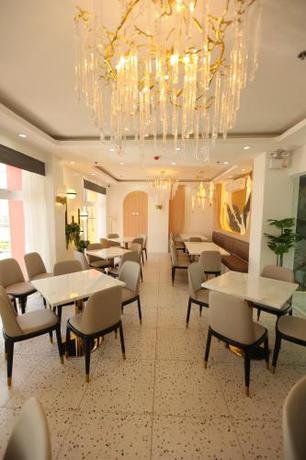 Imagen general del Hotel M.Y.. Foto 4