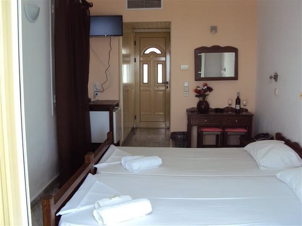 Imagen general del Hotel MYKALI. Foto 8