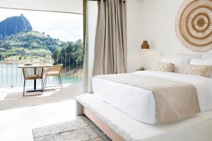 Imagen de la habitación del Hotel MYLOS Boutique. Foto 2