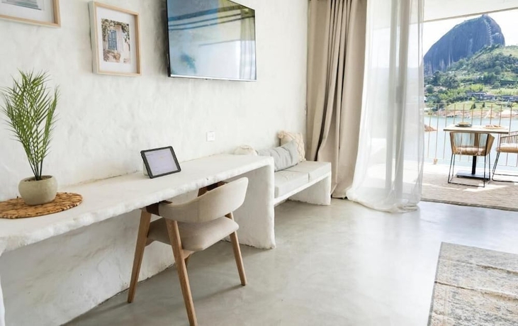 Imagen de la habitación del Hotel MYLOS Boutique. Foto 7