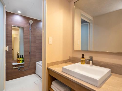 Imagen de la habitación del Hotel MYSTAYS Iidabashi. Foto 7