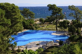 Imagen de la piscina del Hotel Ma Biche and Thalasso. Foto 10