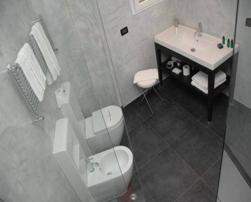 Imagen de la habitación del Hotel Ma. Foto 11