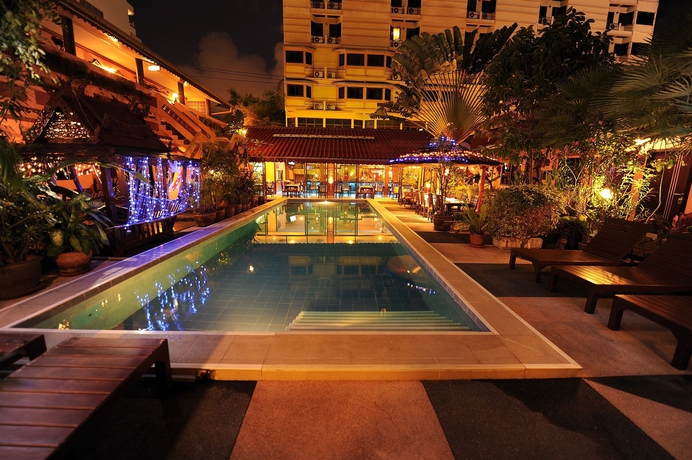 Imagen de la piscina del Hotel Ma Maison. Foto 14