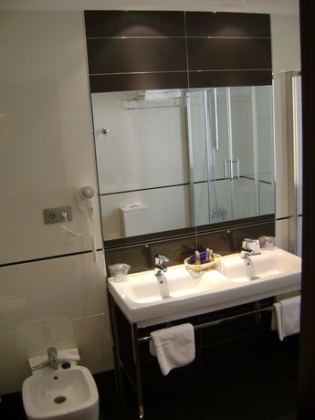 Imagen de la habitación del Hotel M.a. Princesa Ana. Foto 10